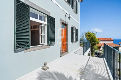 Moradia T11 para Venda em São Gonçalo