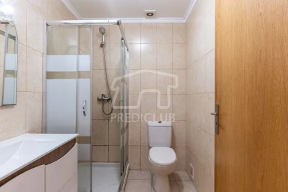 Apartamento T2 para Venda em Caniço