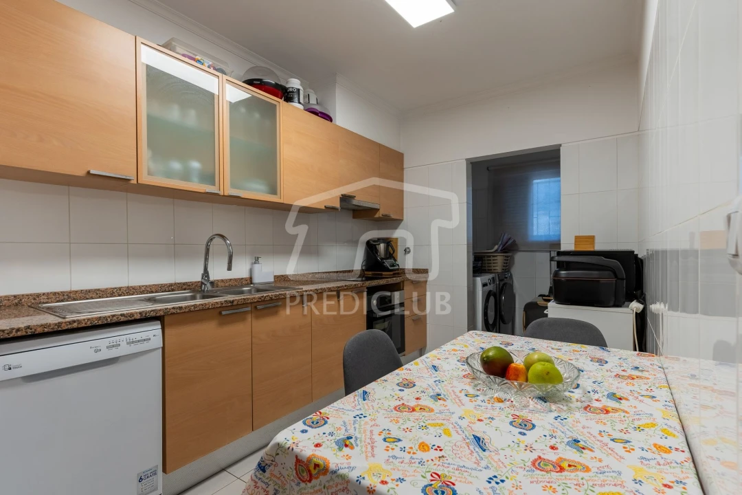 Apartamento T2 para Venda em Caniço Foto 22