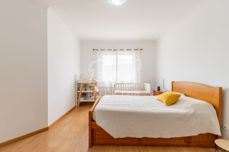 Apartamento T2 para Venda em Caniço Foto 10