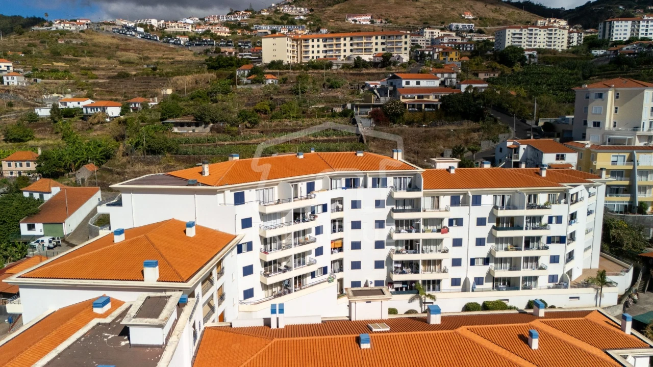 Apartamento T2 para Venda em Caniço Foto 4