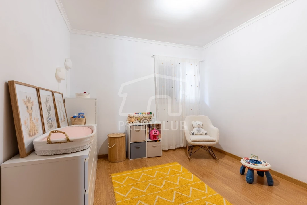 Apartamento T2 para Venda em Caniço Foto 7