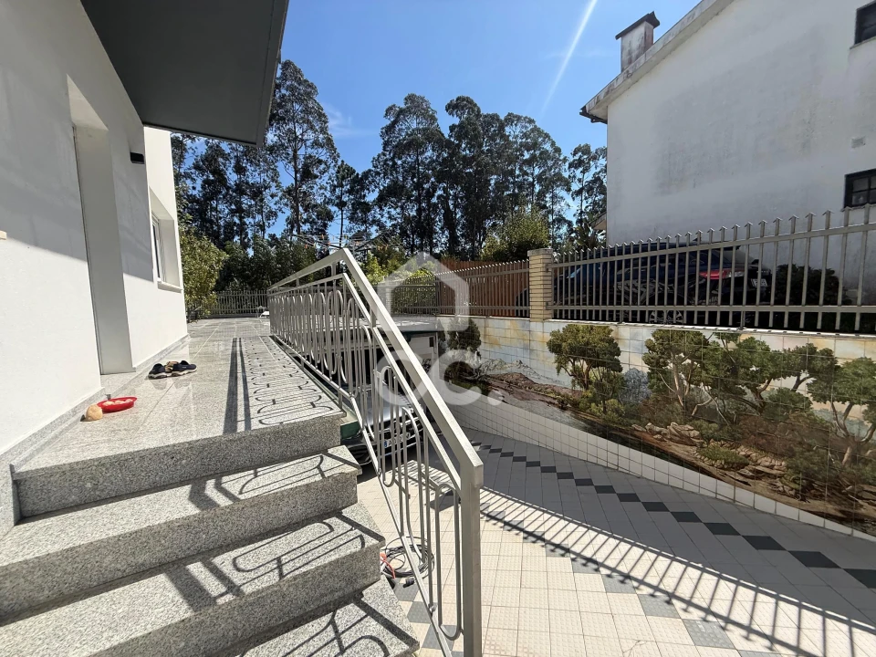 Moradia T5 para Venda em Darque Foto 30