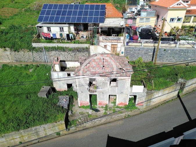 Moradia T2 para Venda em Canhas Foto 9