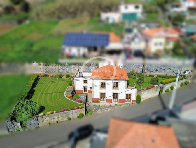 Moradia T2 para Venda em Canhas Foto 4