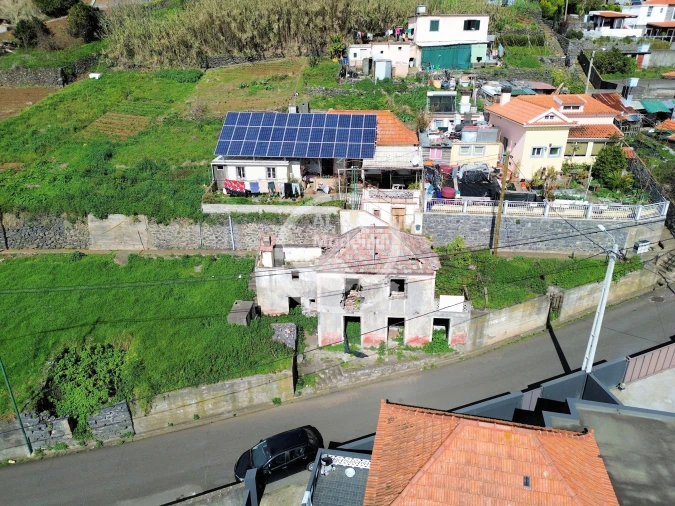 Moradia T2 para Venda em Canhas Foto 3