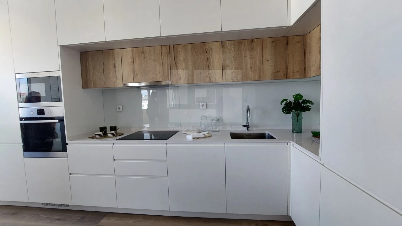 Apartamento T3 para Venda em São Domingos de Benfica Foto 3