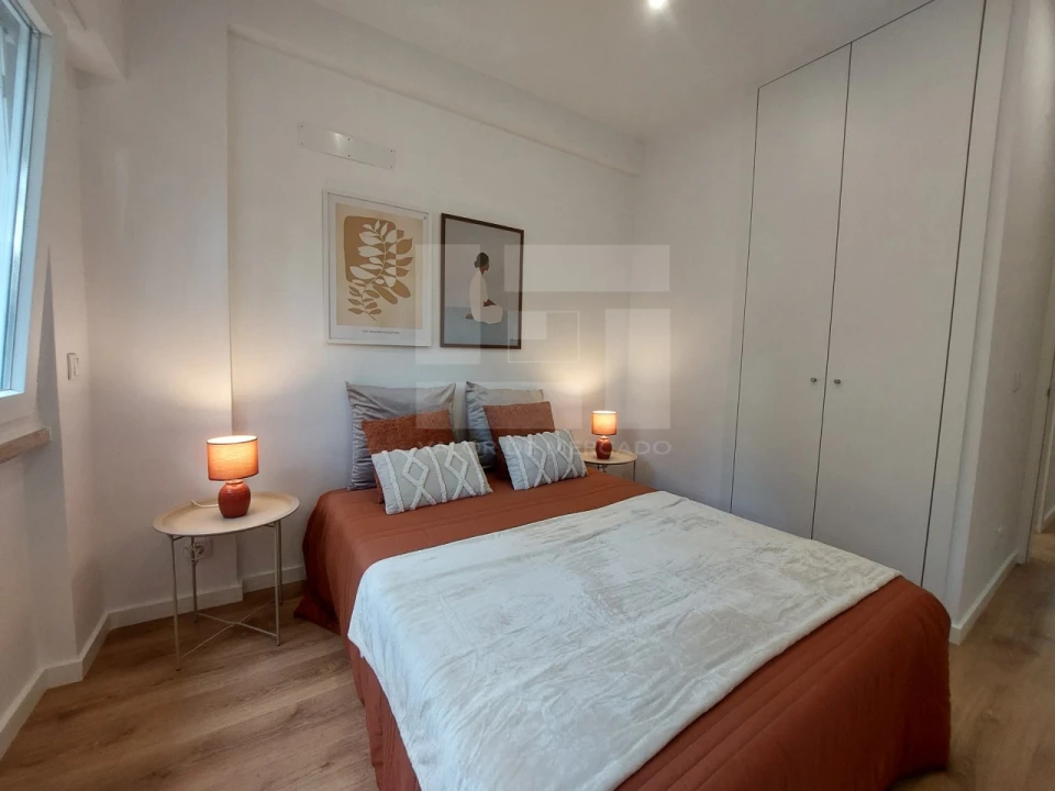 Apartamento T3 para Venda em São Domingos de Benfica Foto 4