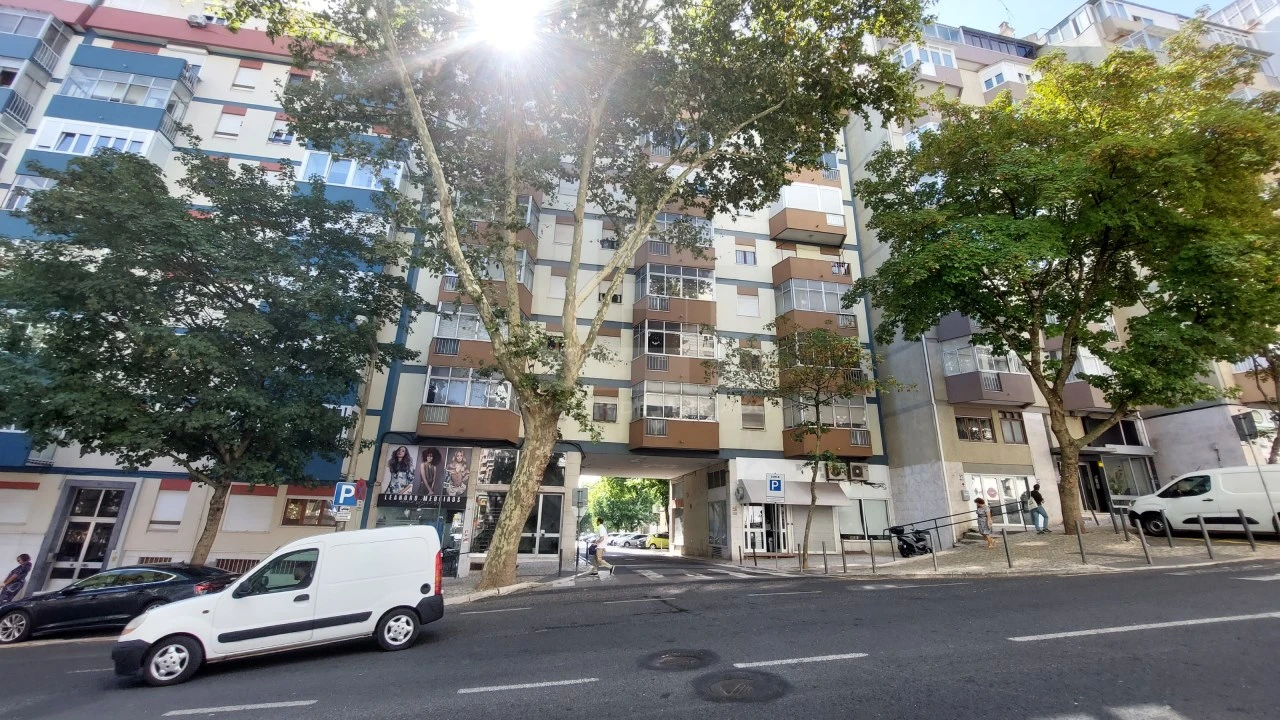 Apartamento T3 para Venda em São Domingos de Benfica Foto 16