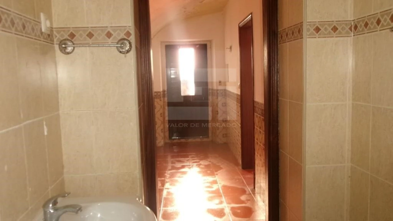 Prédio para Venda em Alvito Foto 16