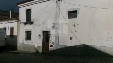 Prédio para Venda em Alvito