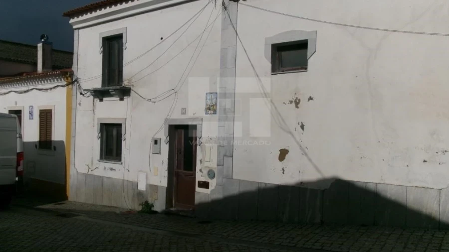 Prédio para Venda em Alvito