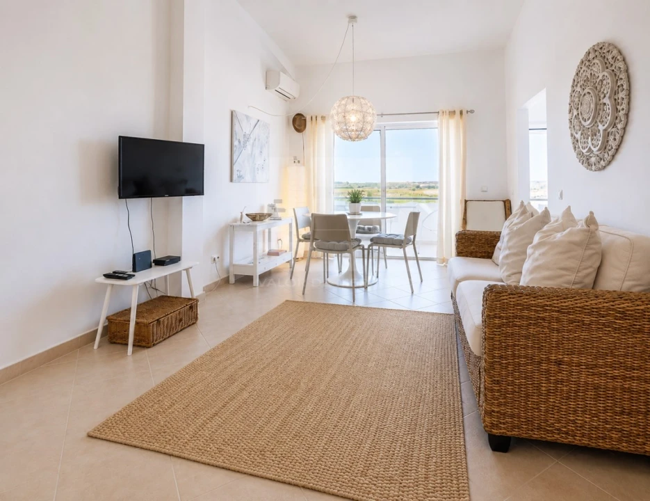 Apartamento T1 para Arrendamento em Mexilhoeira Grande Foto 2