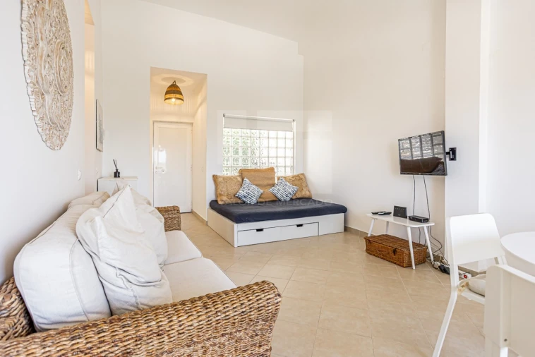 Apartamento T1 para Arrendamento em Mexilhoeira Grande Foto 4