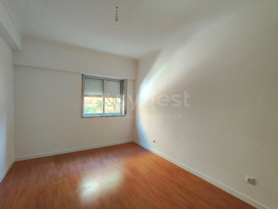 Apartamento T2 para Venda em Algueirão-Mem Martins Foto 13