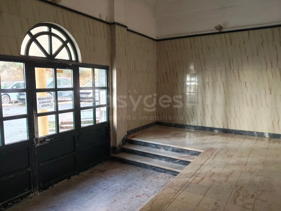 Apartamento T2 para Venda em Algueirão-Mem Martins Foto 17