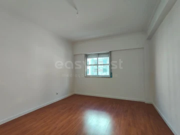 Apartamento T2 para Venda em Algueirão-Mem Martins