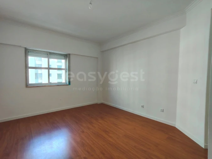 Apartamento T2 para Venda em Algueirão-Mem Martins Foto 7