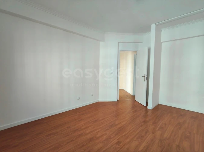 Apartamento T2 para Venda em Algueirão-Mem Martins Foto 8