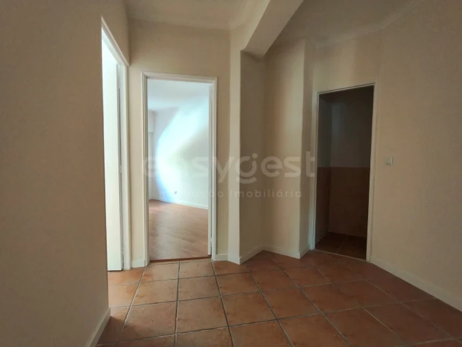 Apartamento T2 para Venda em Algueirão-Mem Martins Foto 11