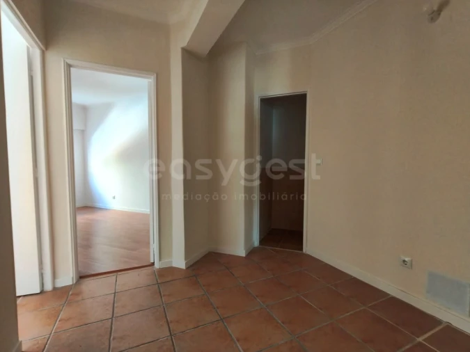 Apartamento T2 para Venda em Algueirão-Mem Martins Foto 12