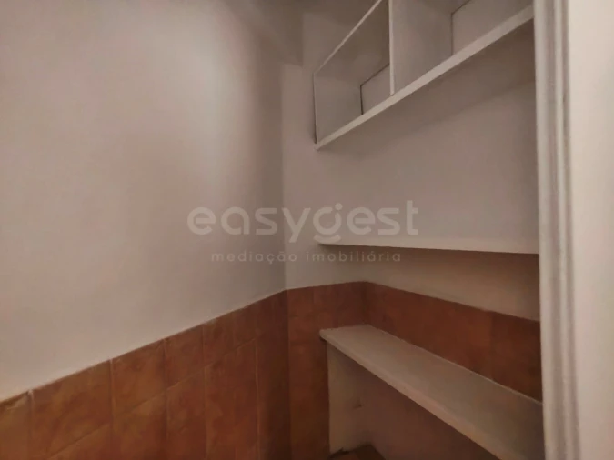 Apartamento T2 para Venda em Algueirão-Mem Martins Foto 16