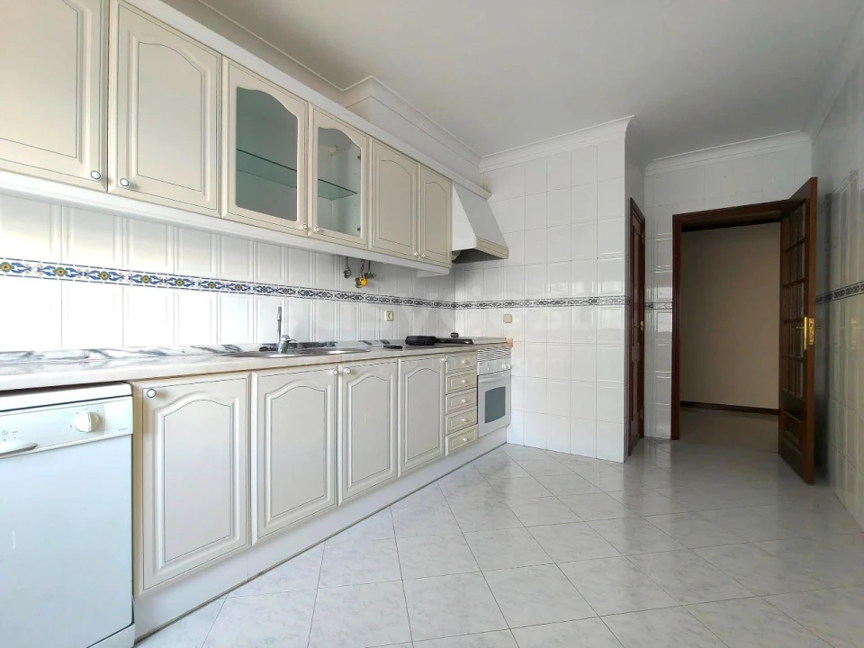 Apartamento T2 para Venda em Algueirão-Mem Martins Foto 6