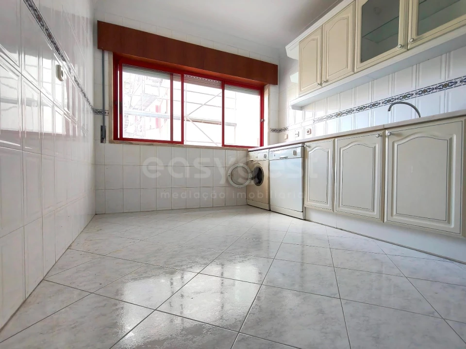Apartamento T2 para Venda em Algueirão-Mem Martins Foto 9