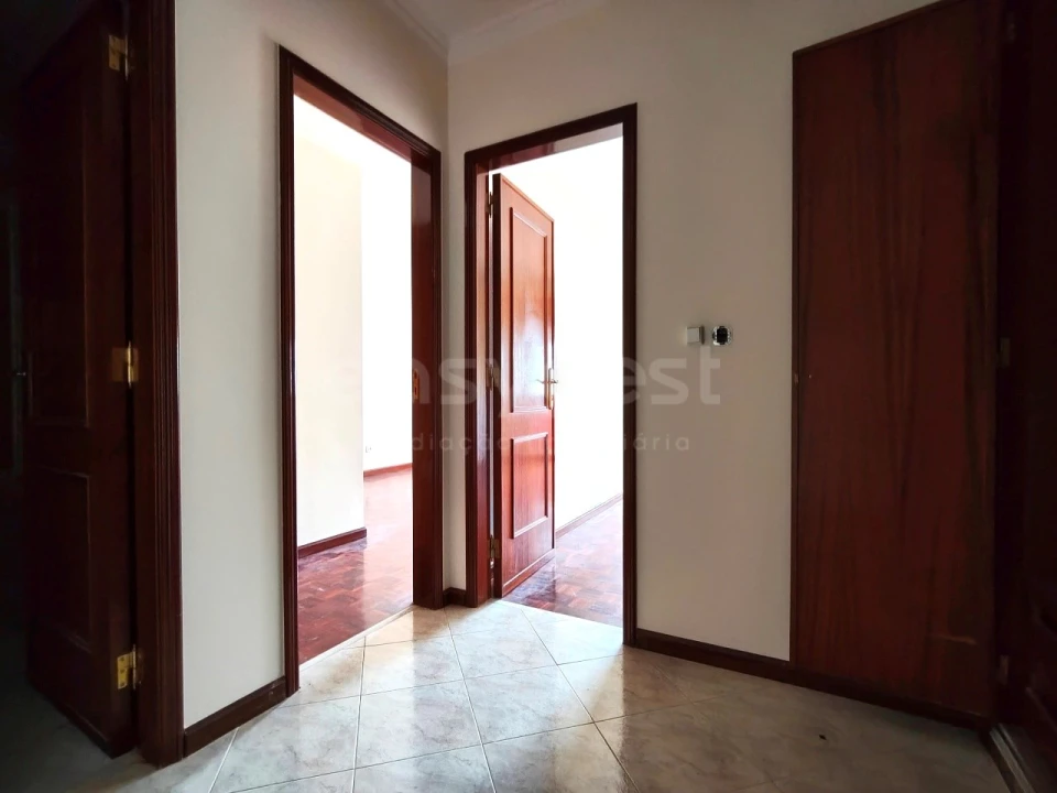 Apartamento T2 para Venda em Algueirão-Mem Martins Foto 17