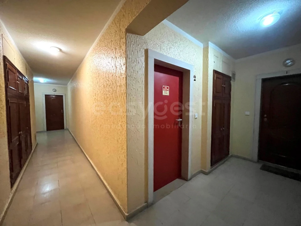 Apartamento T2 para Venda em Algueirão-Mem Martins Foto 18