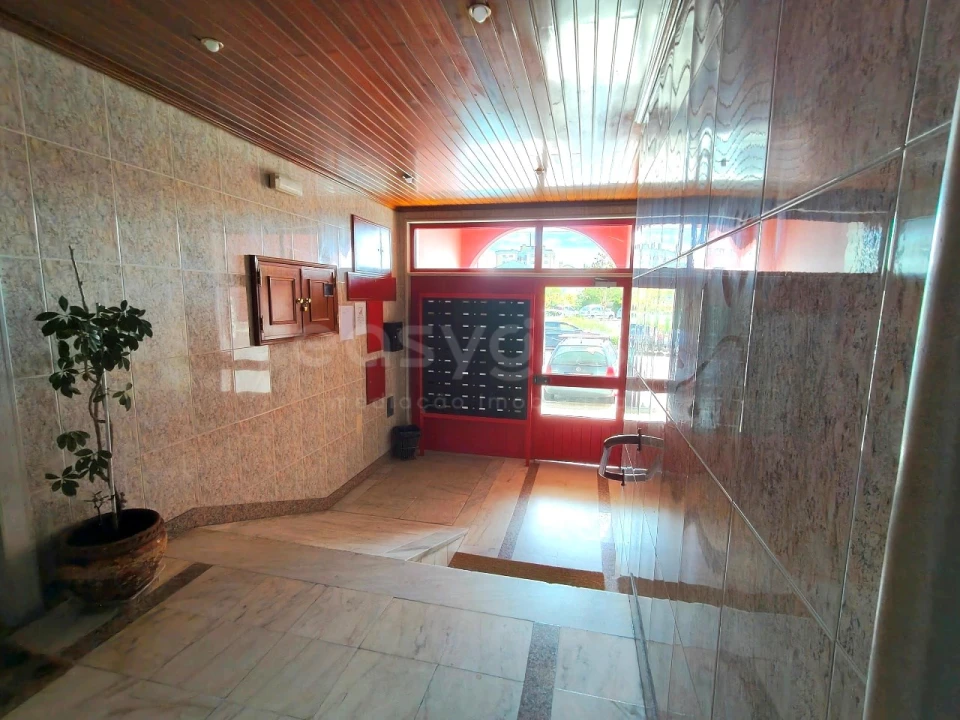 Apartamento T2 para Venda em Algueirão-Mem Martins Foto 20