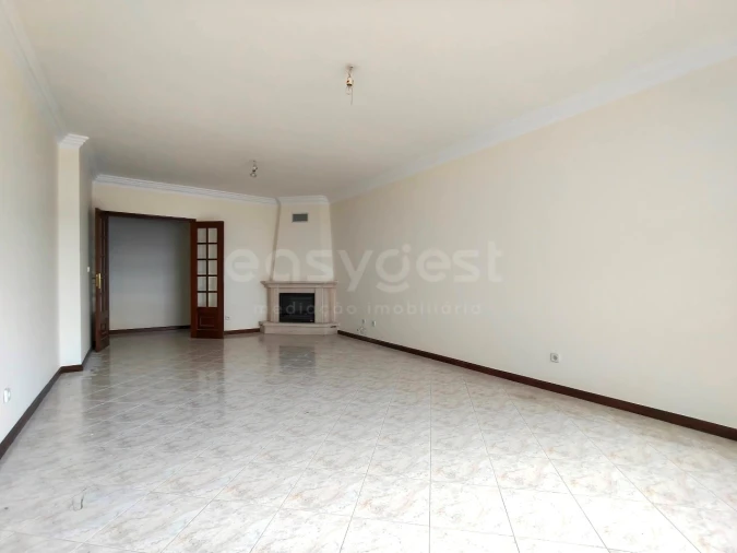 Apartamento T2 para Venda em Algueirão-Mem Martins Foto 3