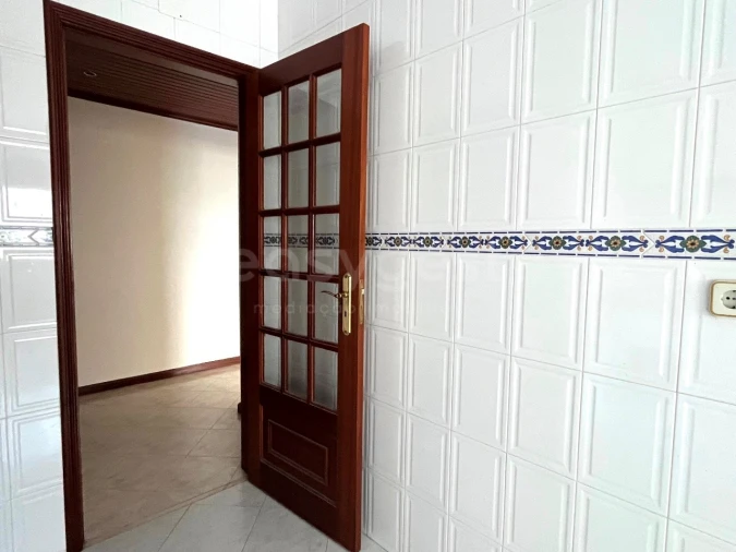 Apartamento T2 para Venda em Algueirão-Mem Martins Foto 7