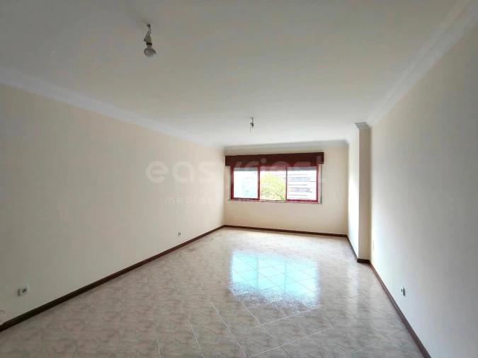 Apartamento T2 para Venda em Algueirão-Mem Martins Foto 8