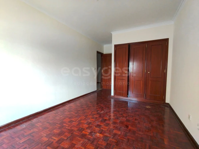 Apartamento T2 para Venda em Algueirão-Mem Martins Foto 14
