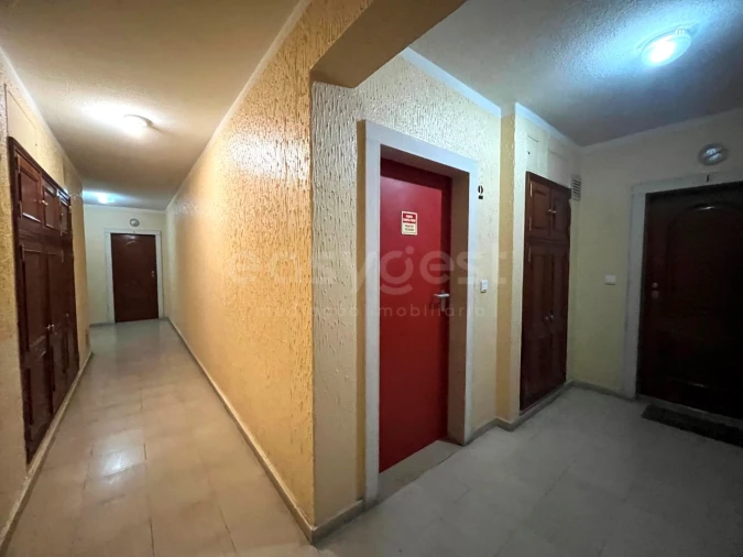 Apartamento T2 para Venda em Algueirão-Mem Martins Foto 18