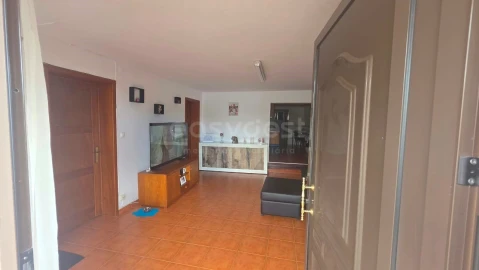 Moradia T5 para Venda em Terra Chã