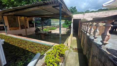 Moradia T5 para Venda em Terra Chã