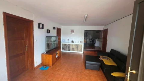 Moradia T5 para Venda em Terra Chã