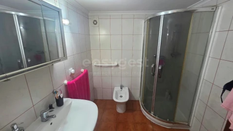 Moradia T5 para Venda em Terra Chã
