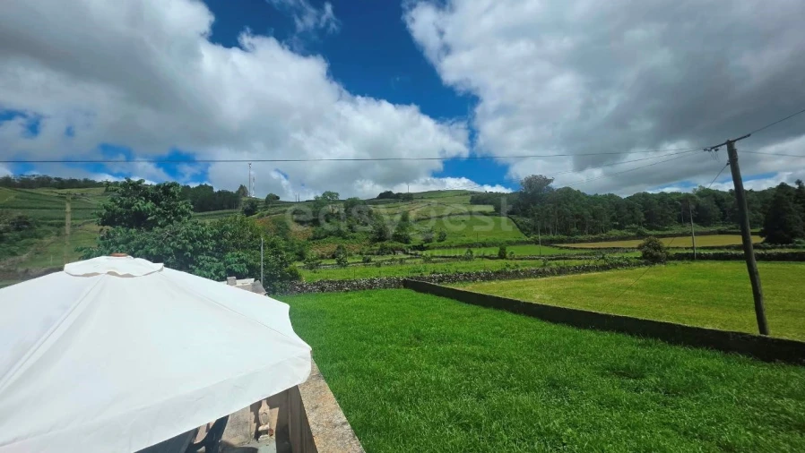Moradia T5 para Venda em Terra Chã Foto 18