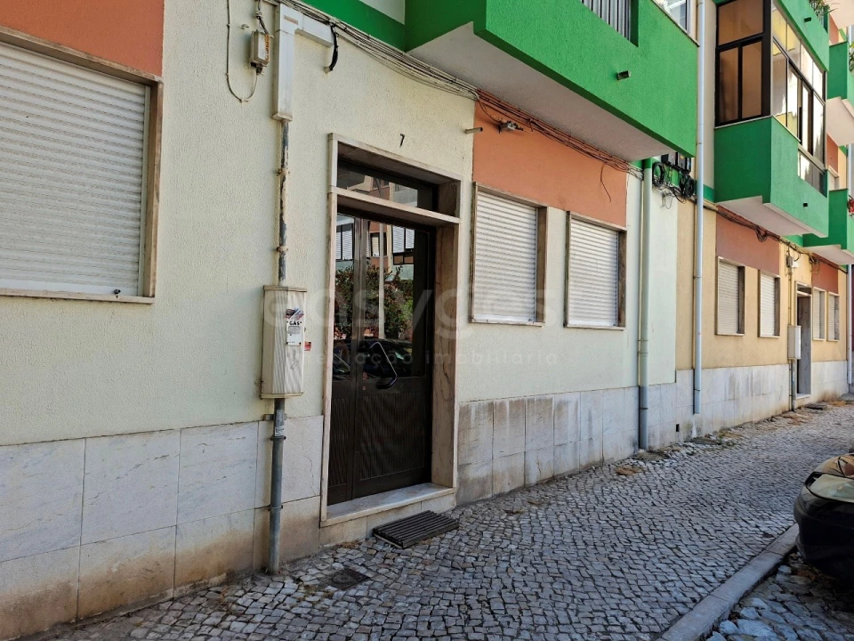 Apartamento T1 para Venda em Alto do Seixalinho, Santo André e Verderena Foto 2