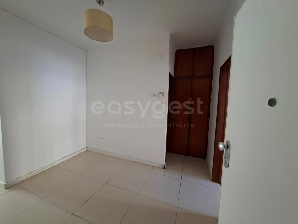 Apartamento T1 para Venda em Alto do Seixalinho, Santo André e Verderena Foto 6