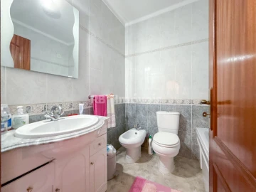 Apartamento T3 para Arrendamento em Nossa Sra de Fatima