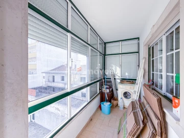 Apartamento T3 para Arrendamento em Nossa Sra de Fatima