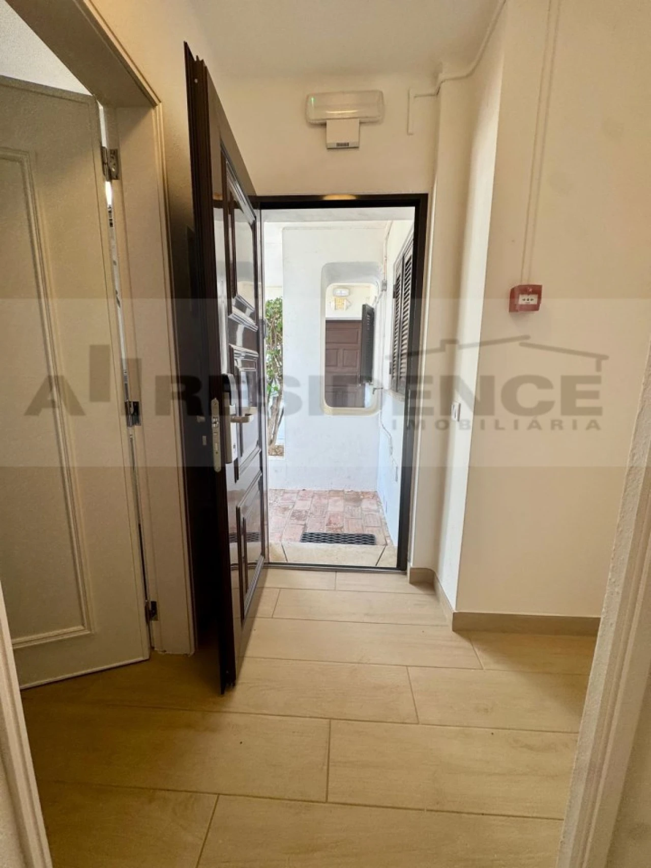 Apartamento T2 para Venda em Albufeira e Olhos de Água Foto 2