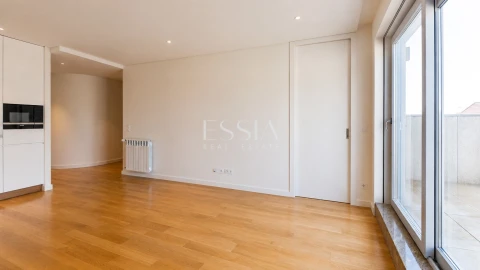 Apartamento T1 para Arrendamento em Aldoar, Foz do Douro e Nevogilde