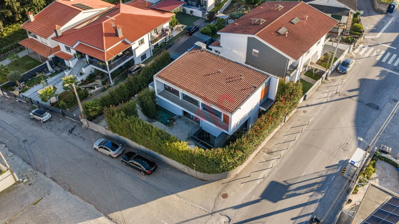 Moradia T4 para Venda em Prazins Santo Tirso e Corvite Foto 1