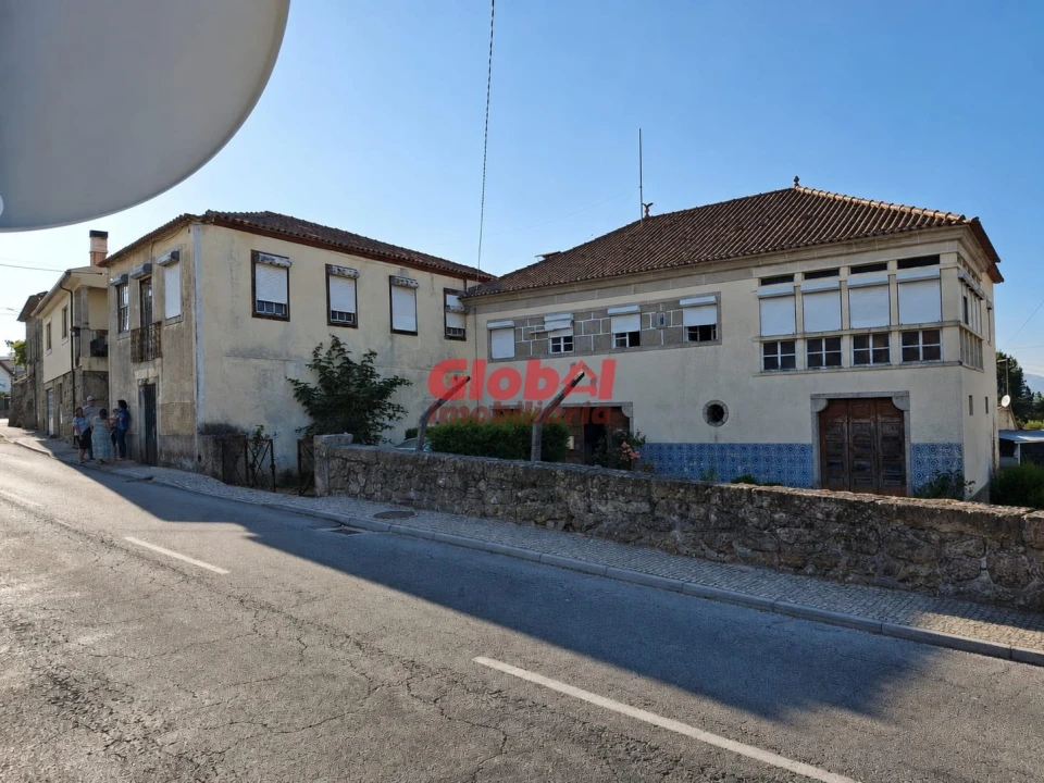 Moradia T4 para Venda em Penso e Freixinho Foto 1