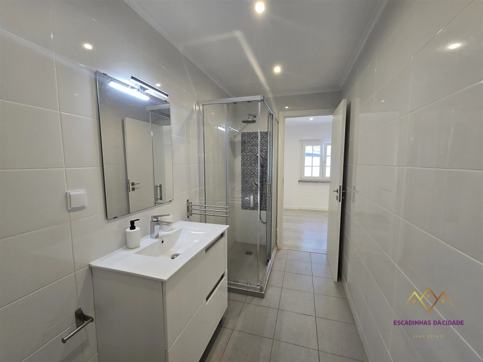 Apartamento T1 para Arrendamento em Santa Maria e São Miguel, São Martinho, São Pedro Penaferrim Foto 19